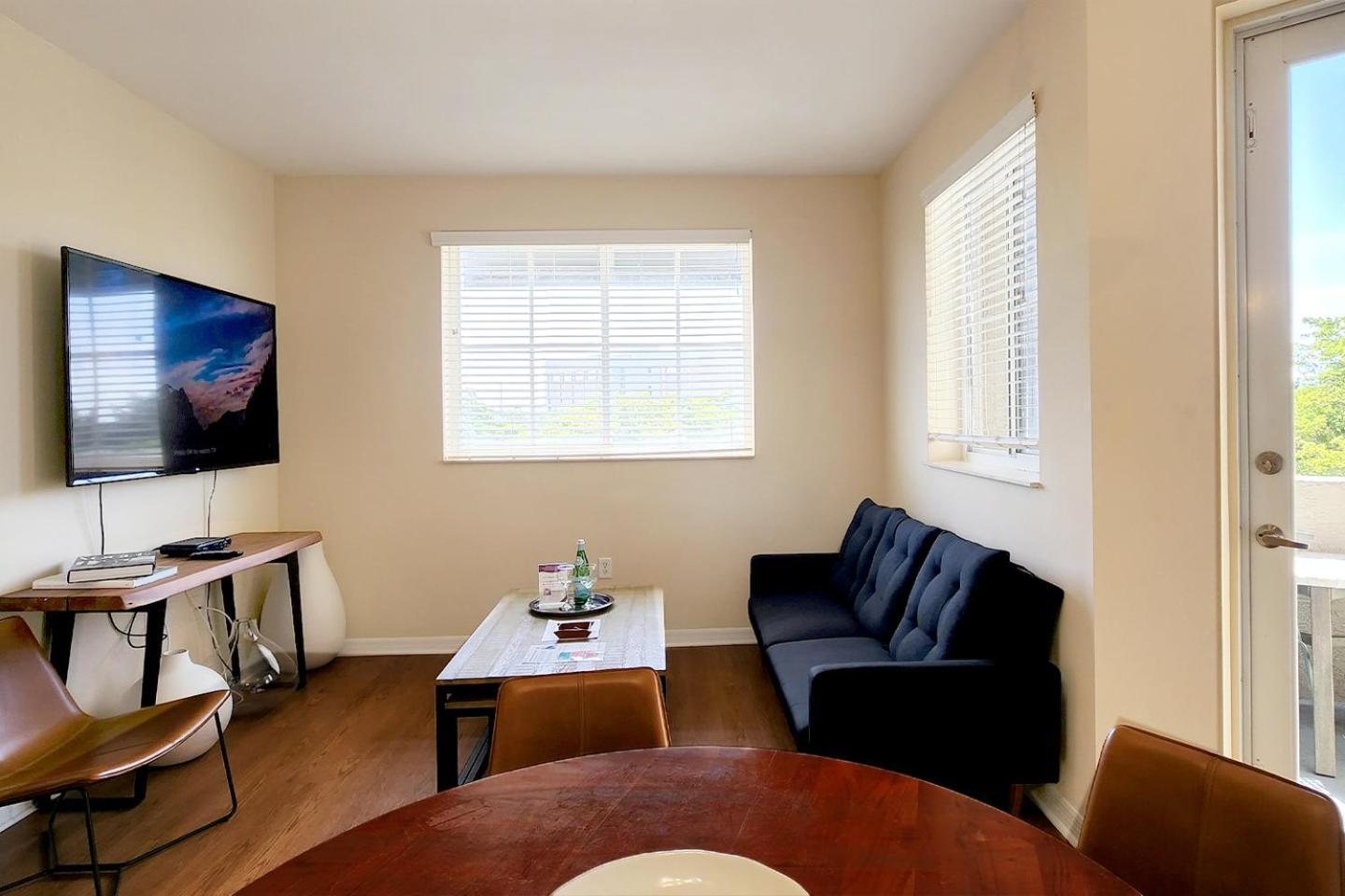 Dharma Home Suites South Miami At Red Road Commons Exterior photo