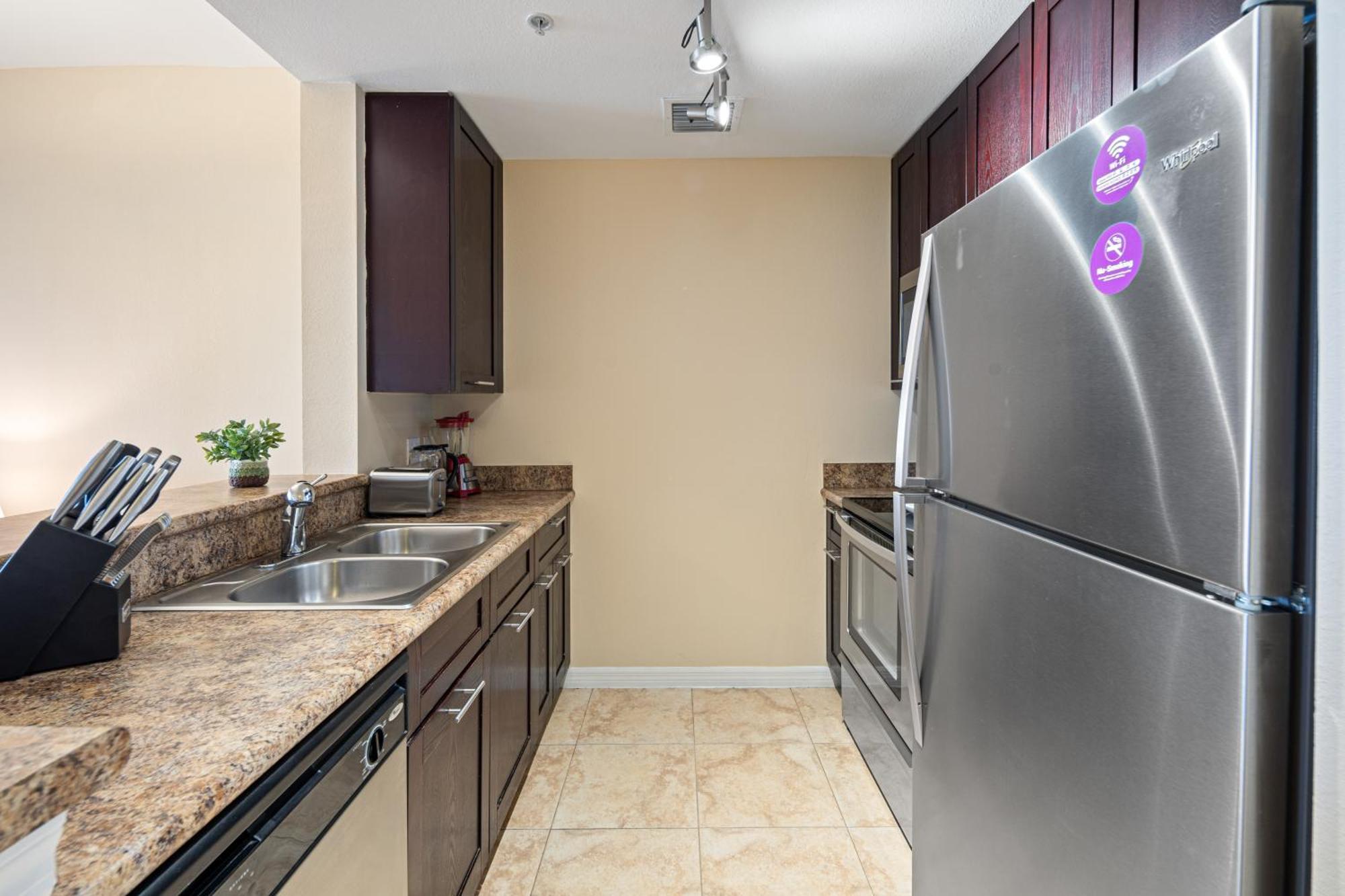 Dharma Home Suites South Miami At Red Road Commons Exterior photo