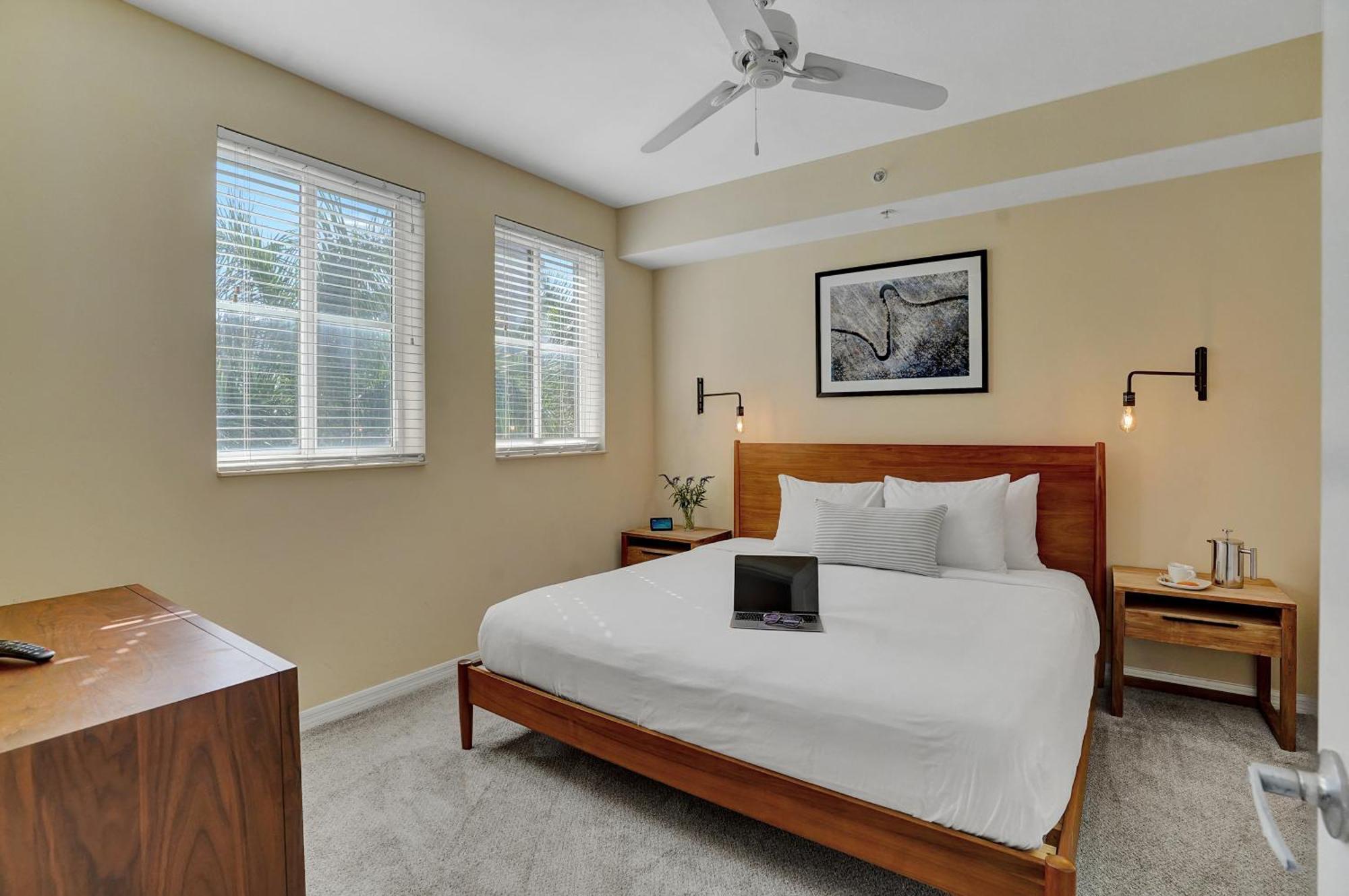 Dharma Home Suites South Miami At Red Road Commons Exterior photo