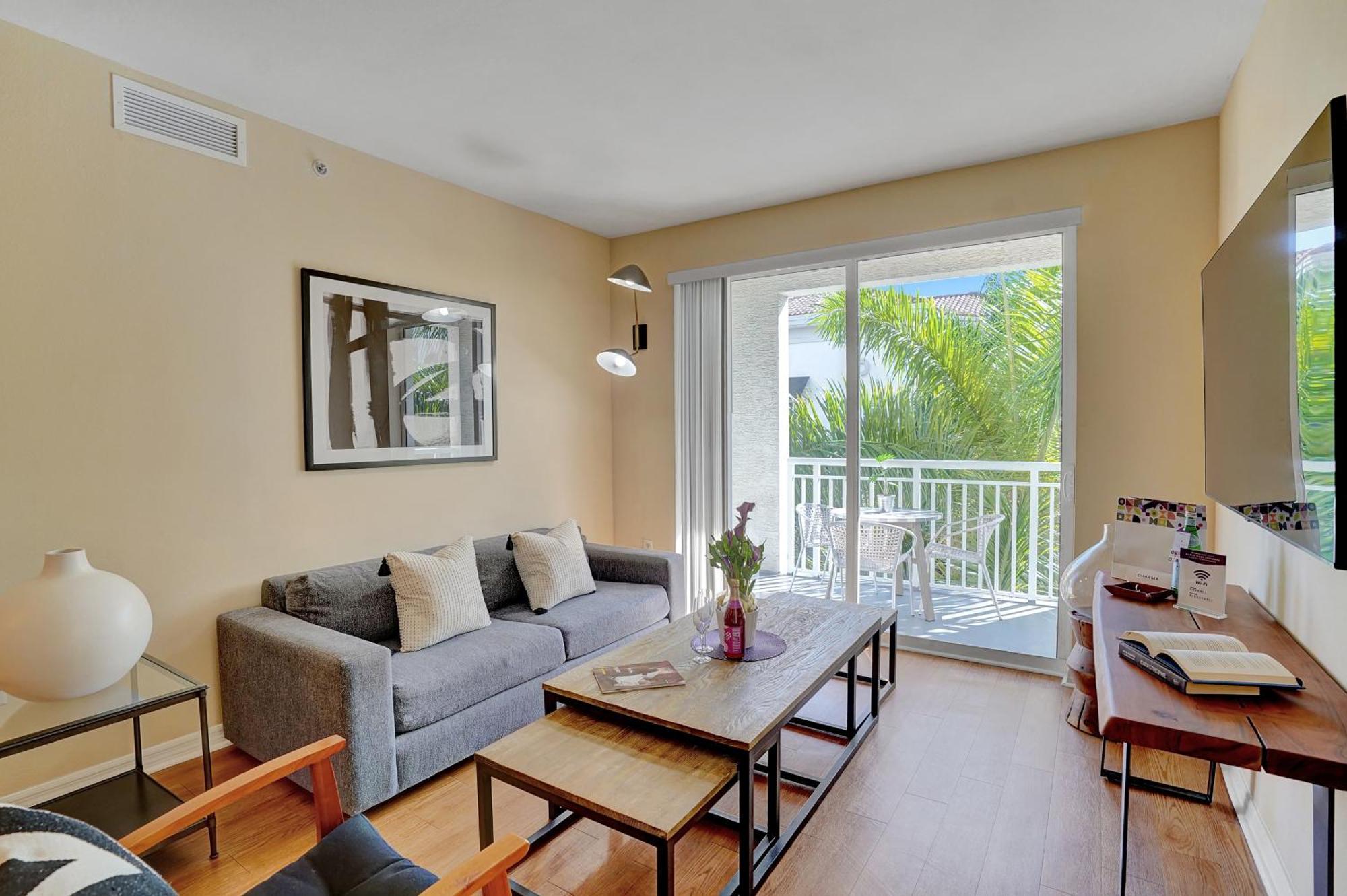 Dharma Home Suites South Miami At Red Road Commons Exterior photo